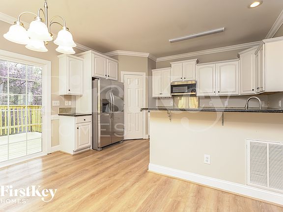 5th image of 118 Hagen Rd