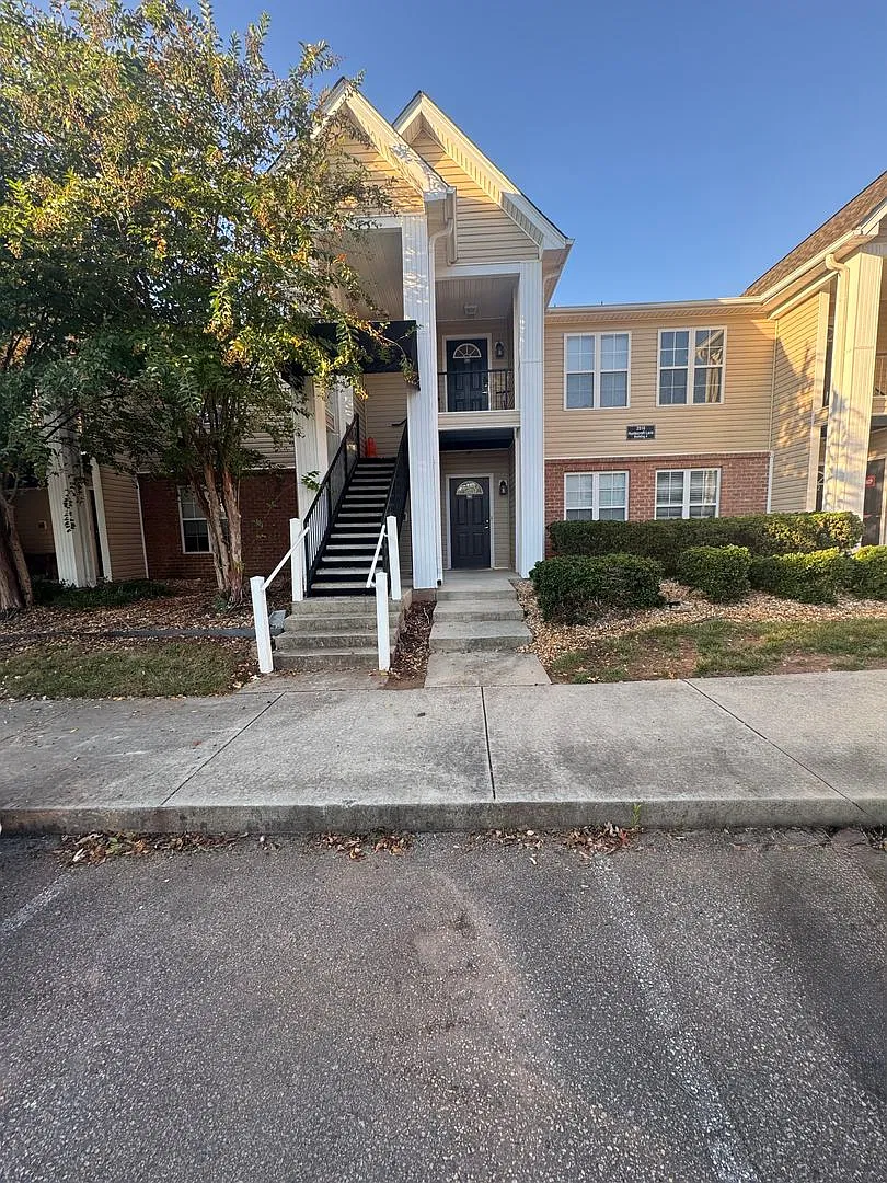 Avera - Brighton — Photo 2
