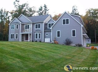12 Rose Petal Ln, Kensington, NH 03833