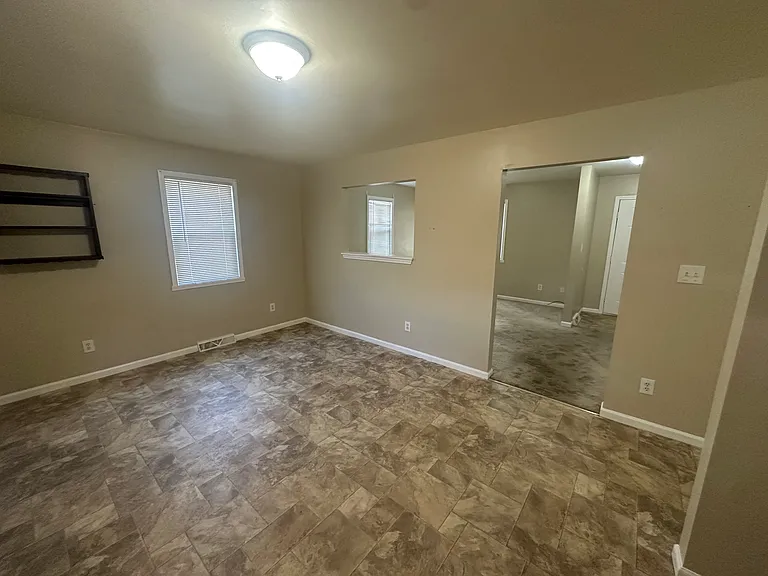 2322 Orleans Ave — Photo 22