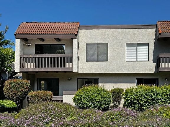 3rd image of 6647 Reservoir Ln