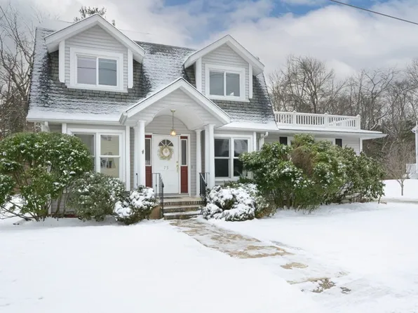 75 Homeward Ave, Uxbridge, MA 01569