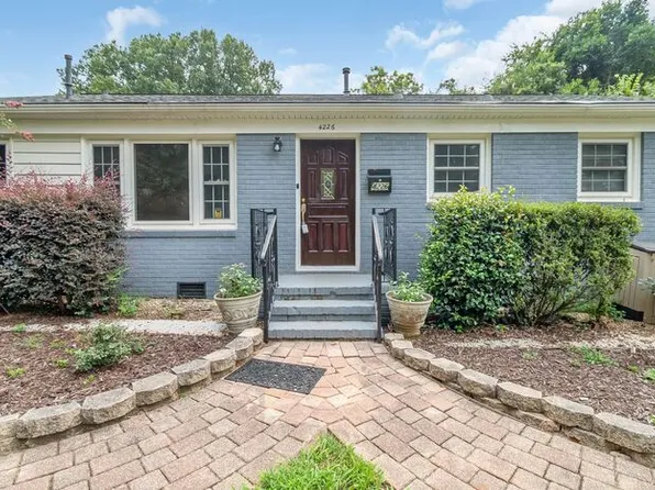 4226 Hiddenbrook Dr, Charlotte, NC 28205