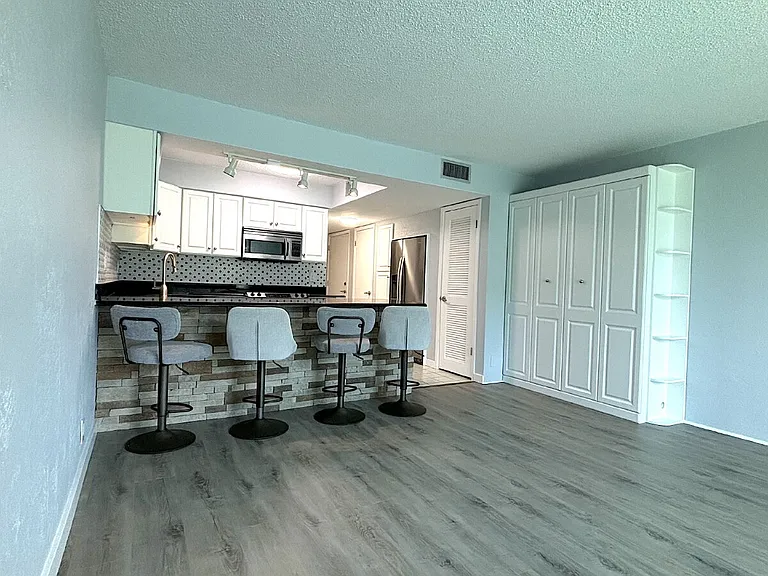 1437 N Atlantic Ave #105 — Photo 2