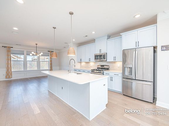 5th image of 951 Haybeck Ln