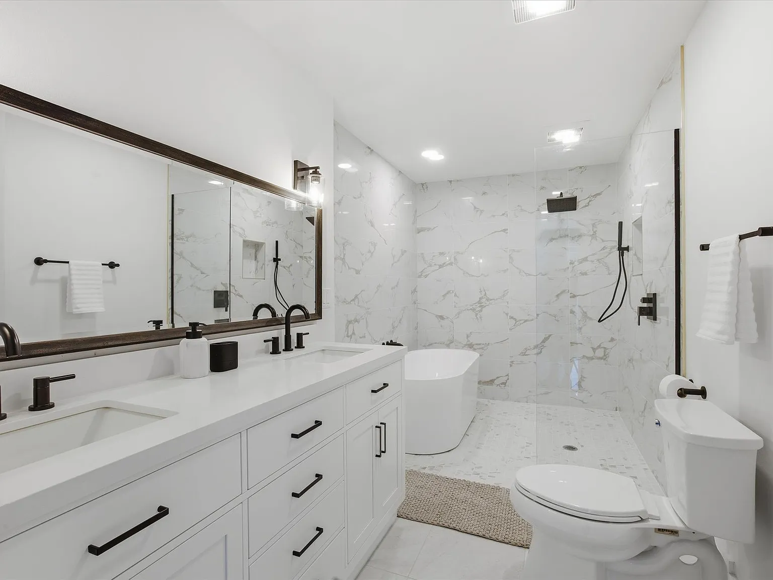 3 bed, 1988 sqft, $8,450 — Photo 4