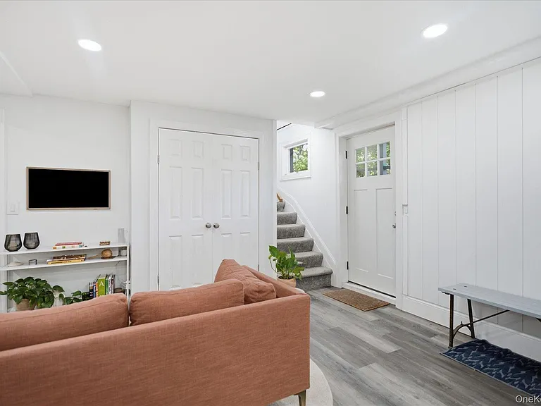 1A Gerald Ln — Photo 13