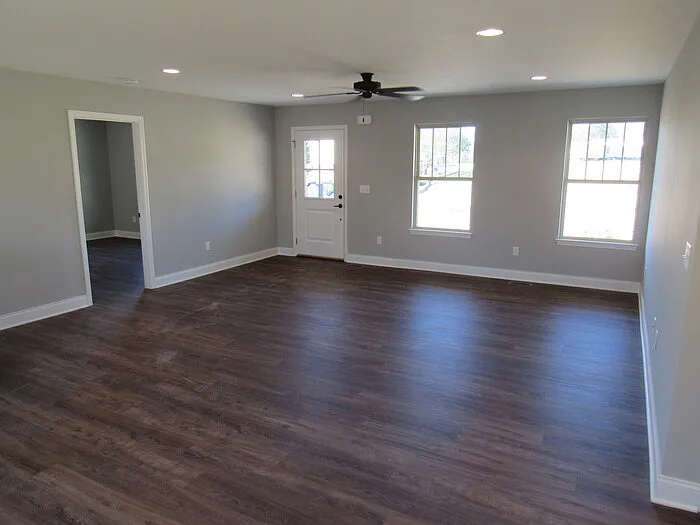 3 bed, 2.0 bath, 1344 sqft, $2,400 — Photo 4