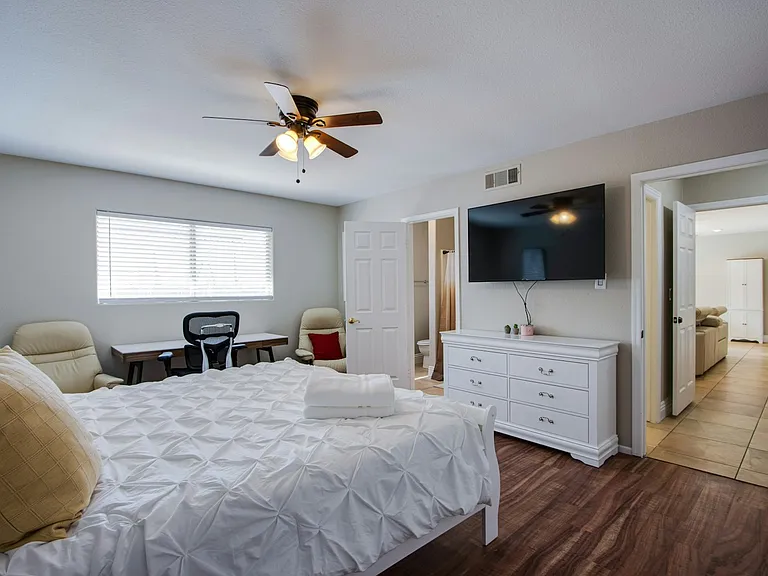 1012 Eugene Cernan St #B — Photo 2