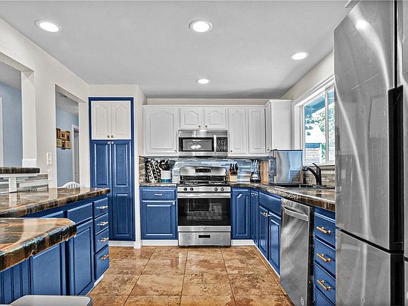 3rd image of 1514 Turner Avenue