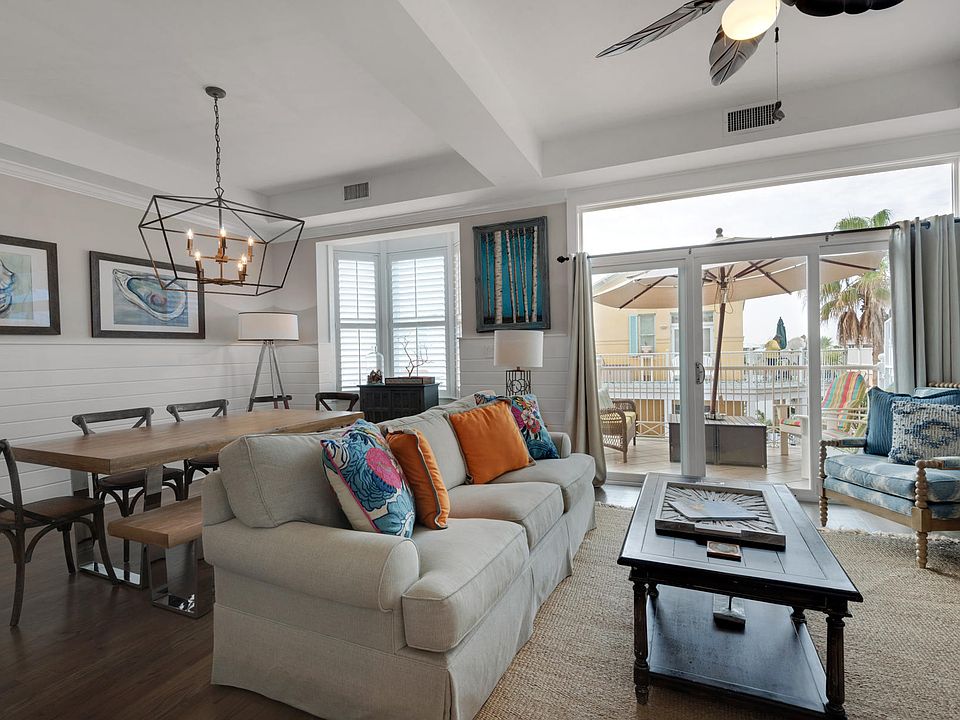 1st image of 105 Carillon Market St Ste 304
