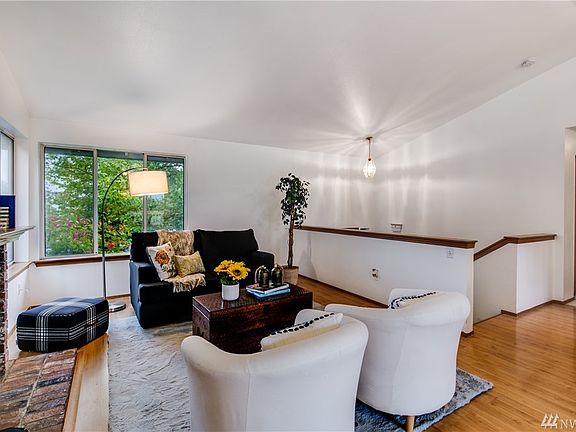 4th image of 12924 8th Avenue Ct E
