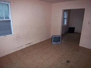 15038 Wood St photo 1