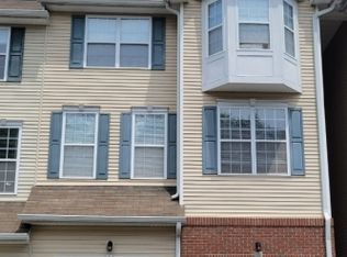 96 Conover Ter, Lebanon, NJ 08833