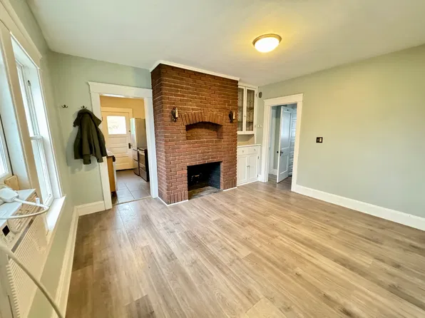 1595 Mars Ave, Lakewood, OH 44107