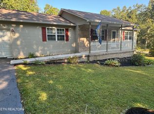 2130 Keno Dr, Crossville, TN 38572