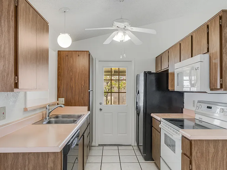 16216 N 16th Pl — Photo 15