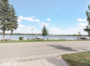525 S Shore Dr, Madison, WI 53715