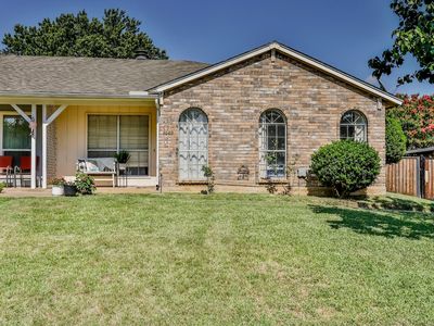 3002 Penny Ln, Euless, TX, 76039