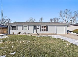 76 Sierra Rd, Montgomery, IL 60538
