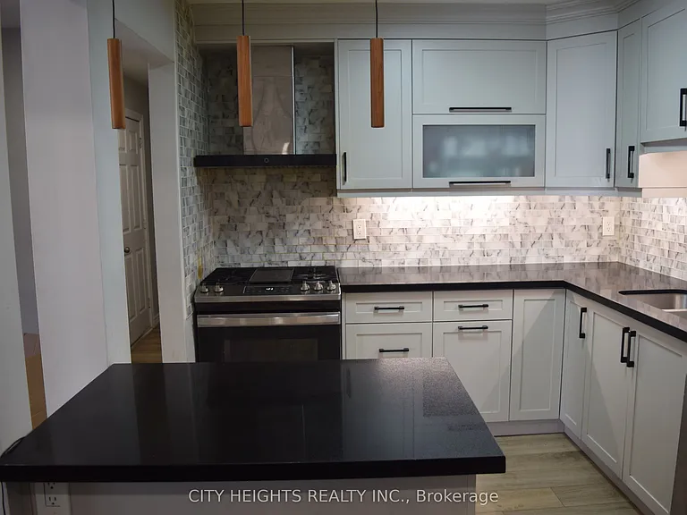 28 Fern Ave — Photo 8