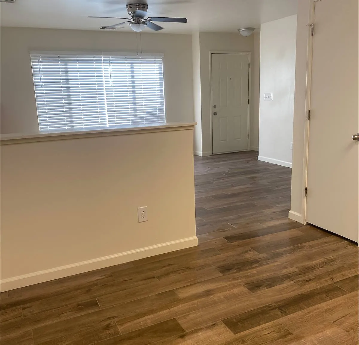 2 bed, 949 sqft, $1,575 — Photo 1