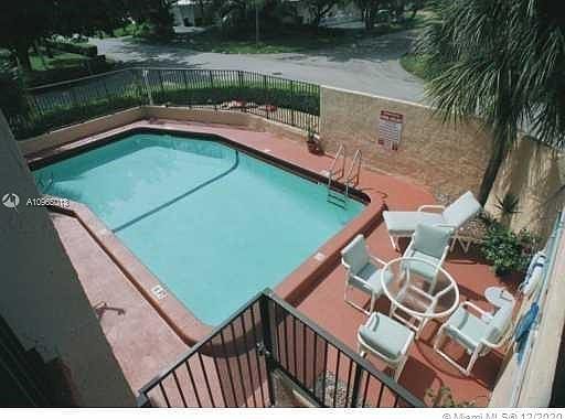 3rd image of 2715 NE 49th St APT 312