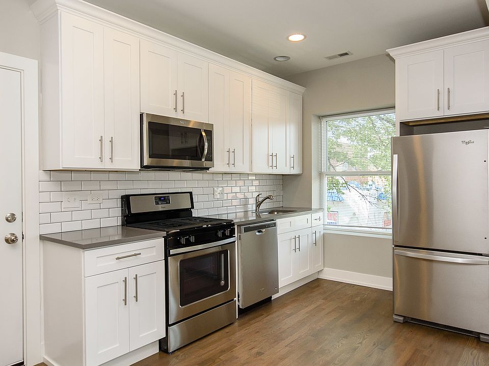 1st image of 4757 N Leavitt St #2