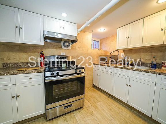 2nd image of 2218 23rd St #1