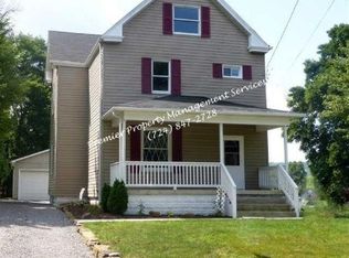 509 Old Zelienople Rd, Ellwood City, PA 16117
