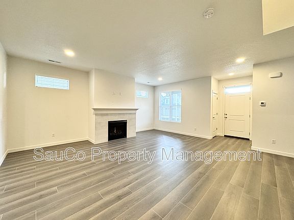 3rd image of 1248 S 28th Ter