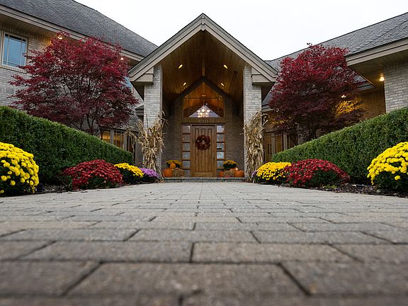 2nd image of 4243 Carmel Dr