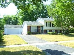 501 Dee Ln, Roselle, IL 60172