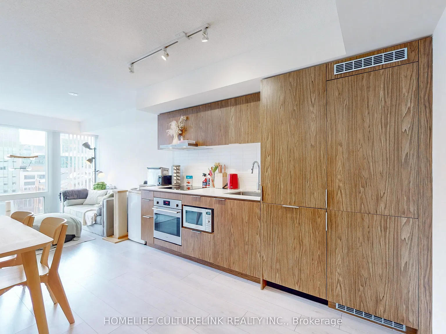 2 bed, $2,450 — Photo 4