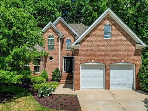 10 Dunlin Sq, Greensboro, NC 27455