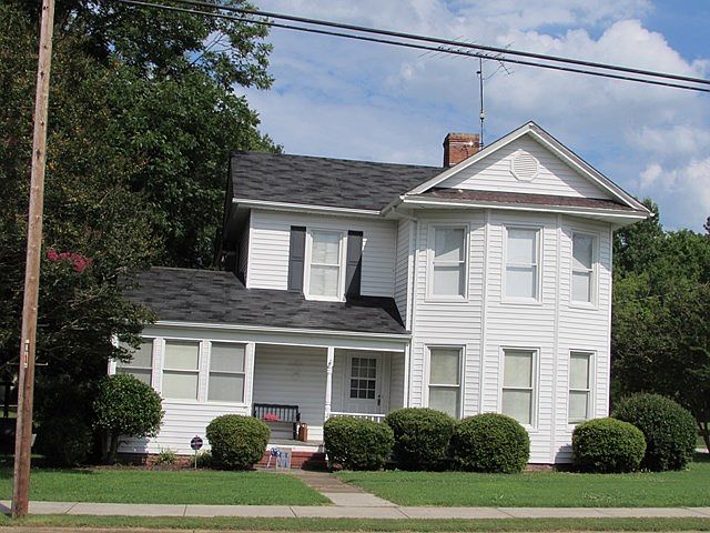1st image of 123 College St