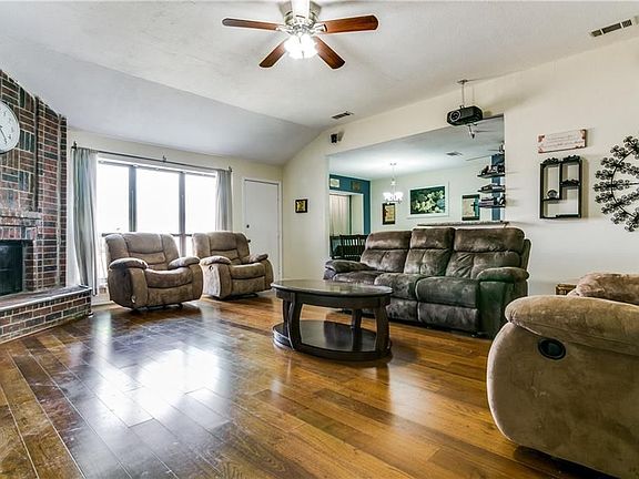 4th image of 2534 Limestone Ln