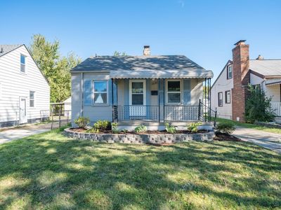 19139 Kenosha St, Harper Woods, MI, 48225