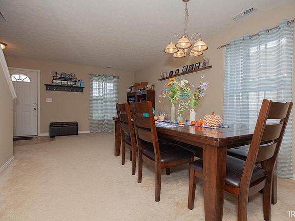 3rd image of 12821 Kingsley Ct