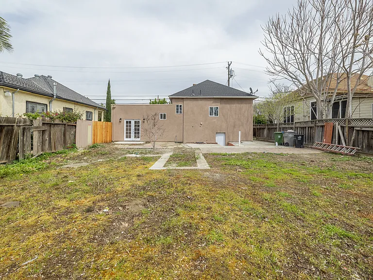 1481 Pomona Ave — Photo 26