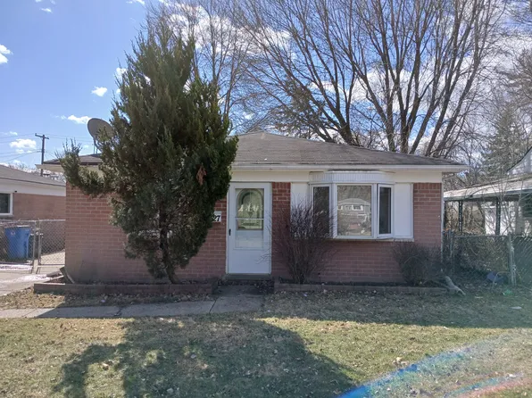 26327 McDonald St, Dearborn Heights, MI 48125