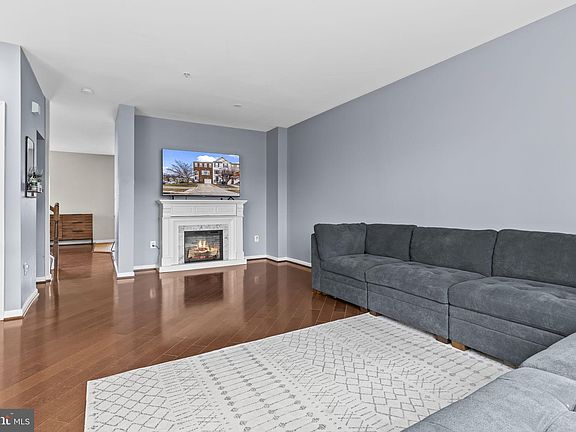 5th image of 21396 Lookout Dr