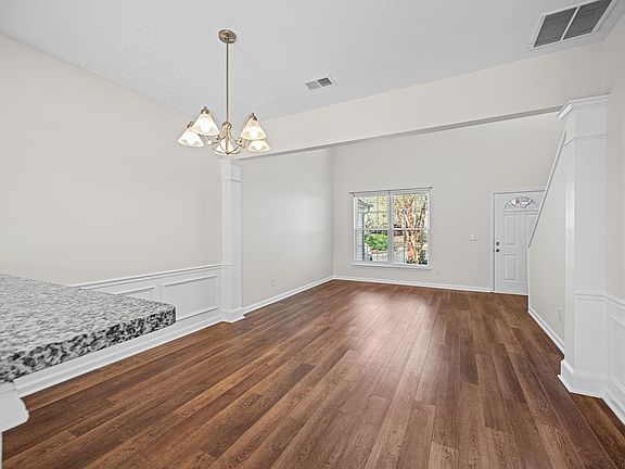 5th image of 106 Waterford Park Dr
