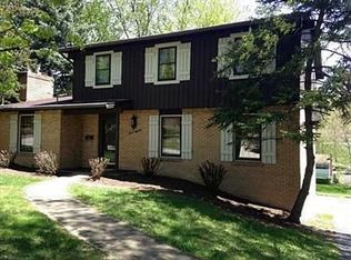 1551 Holly Hill Dr, Bethel Park, PA 15102