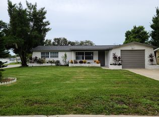 5217 Greenwood St, New Port Richey, FL 34653