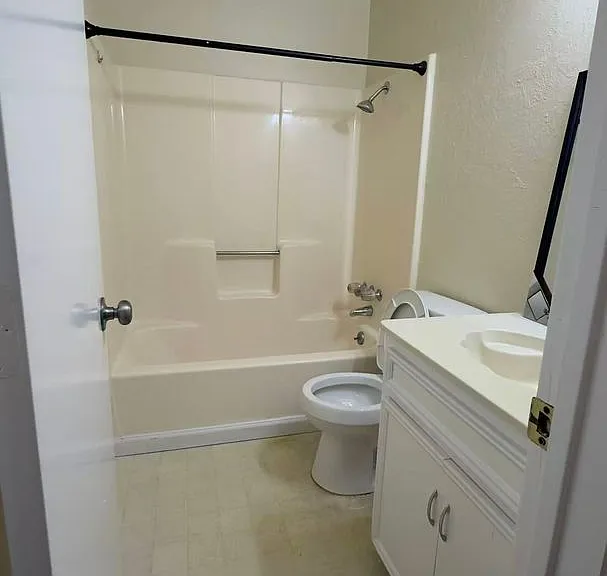 212 Darrin Dr — Photo 9