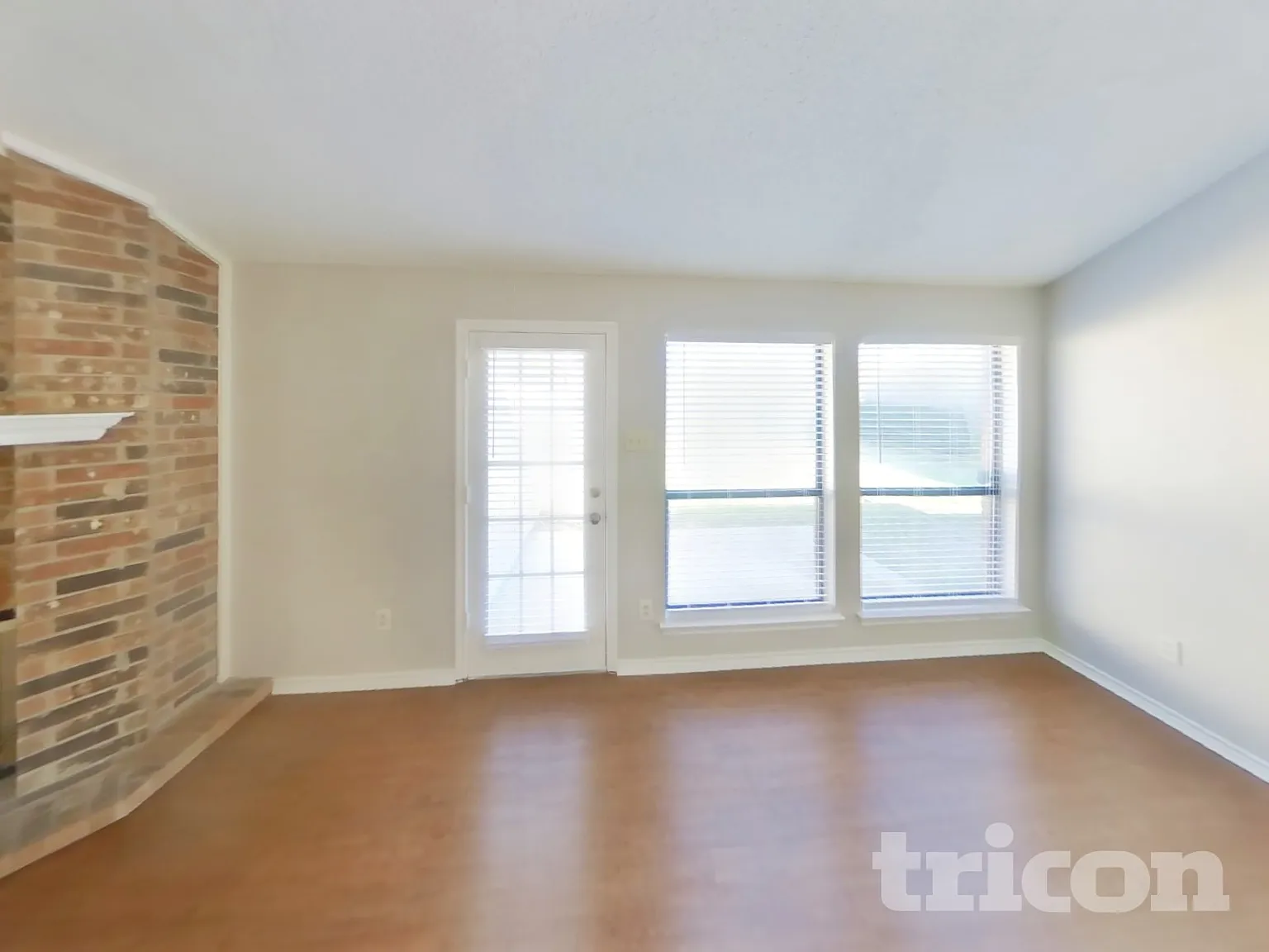 3112 Glenview Carrollton TX — Photo 2