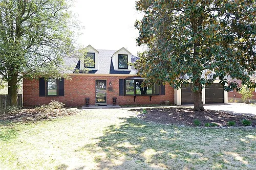 4 Girard Dr Photo 1