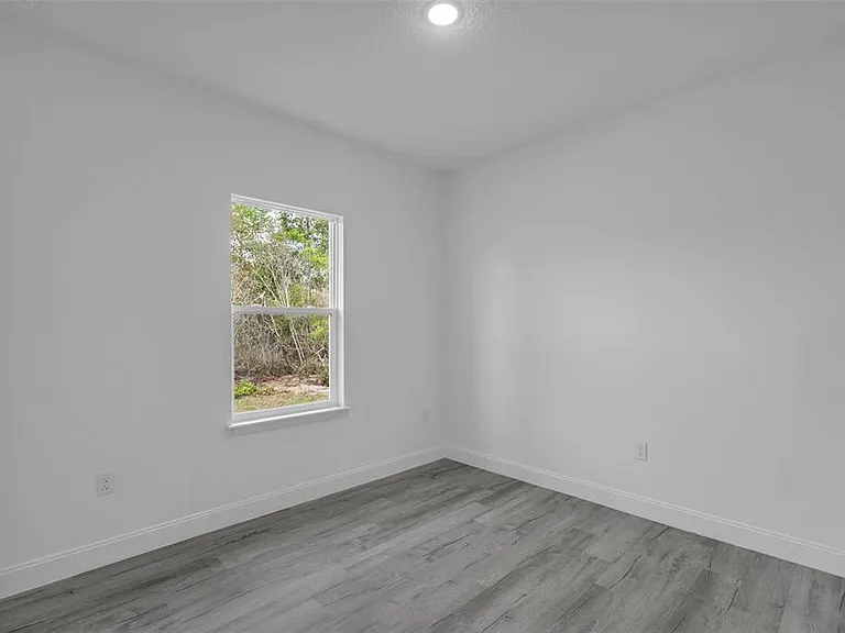 2211 SW 153rd Pl — Photo 23