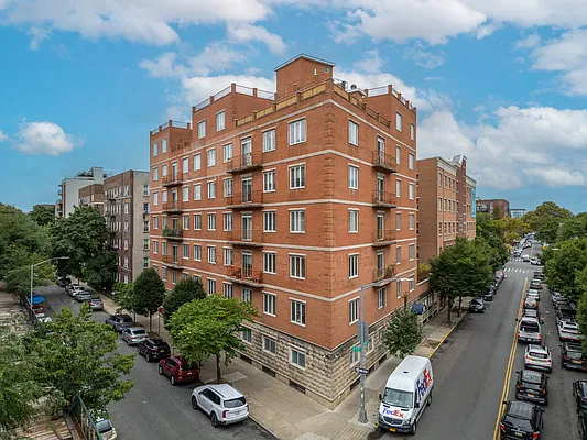 Sold by Ilite Realty Inc | media 51